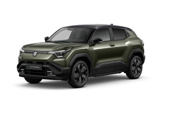 先行展示会　e VITARA
